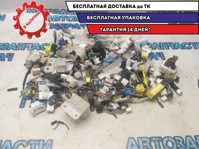 Фишка (разъём) Toyota Camry V40