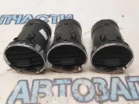 Дефлектор воздушный центральный Peugeot 308 9658515377 Отличное состояние