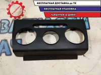 Накладка декоративная Audi A3  8P0863263E Отличное состояние