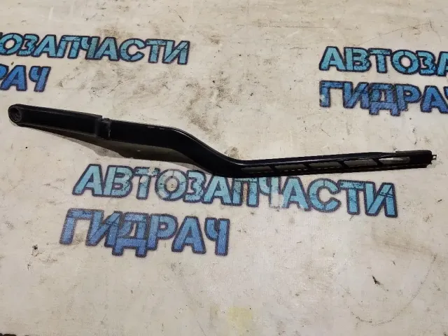 Поводок стеклоочистителя левый Audi A3  8P1955407A Отличное состояние