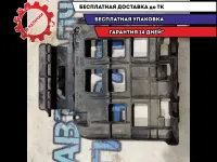 Кронштейн блока управления двигателем Audi A3  8P0906131A Отличное состояние