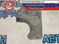 Защита антигравийная левая Audi A3  1K0825271A Отличное состояние