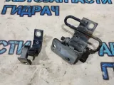 Петли двери правой Audi A3  8E0831412B Отличное состояние