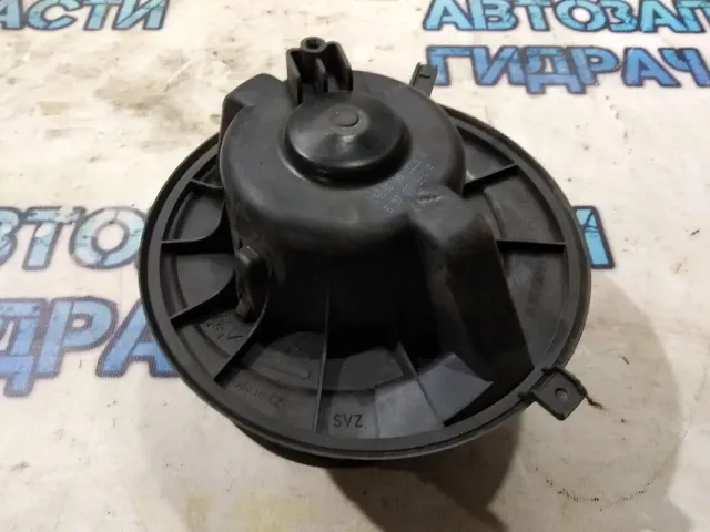 Моторчик отопителя Audi A3  1K1819015C Отличное состояние
