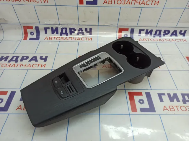 Накладка декоративная на центральную консоль Audi A3 (8V) 8V1864261B