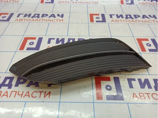 Решетка в бампер левая Audi A3 (8V) 8V3807681A