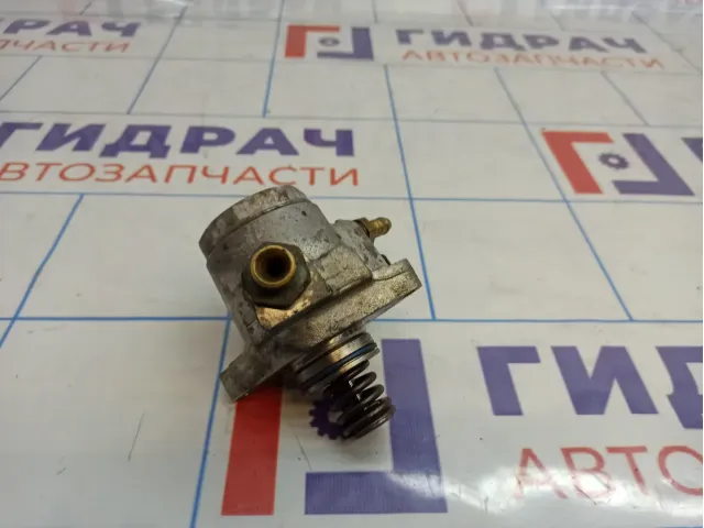 Насос (ТНВД) бензиновый Audi A3 (8V) 04E127026H