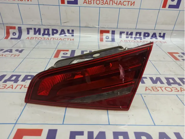 Фонарь задний внутренний правый Audi A3 (8V) 8V4945094
