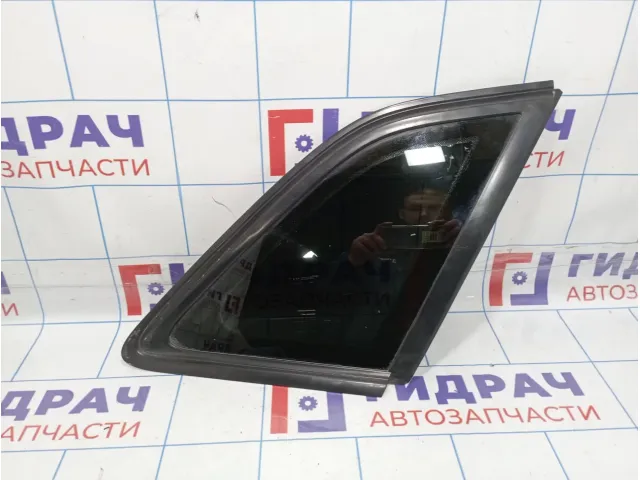 Стекло кузовное глухое правое Audi A3 (8V) 8V4845300NVB