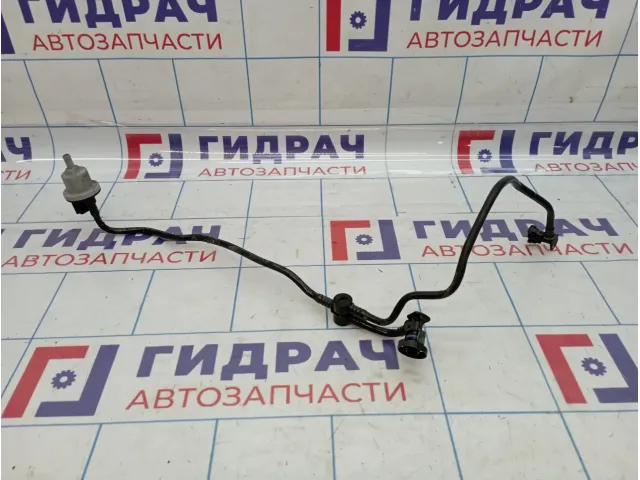 Трубка вакуумная Audi A3 (8V) 04E133366