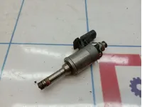 Форсунка инжекторная электрическая Audi A3 (8V) 04E906036E