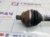Привод передний левый Audi A6 (С6) 4F0407271J. Дефект пыльника.