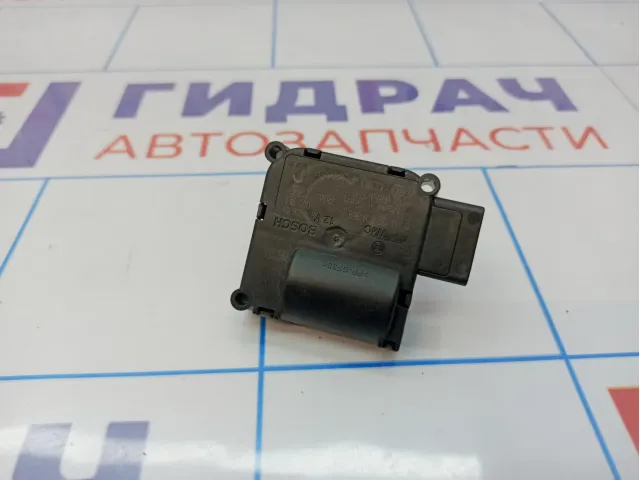 Моторчик заслонки отопителя Audi A6 (С6) 4F0820511B.