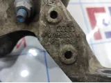 Опора двигателя левая Audi A6 (С6) 4F0199379. С кронштейном.