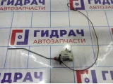 Активатор замка крышки бензобака Audi A6 (С6) 4F0862153B. Сломан разьем.