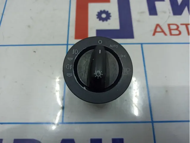 Переключатель света фар Audi A6 (С6) 4F1941531E5PR. Потертости.