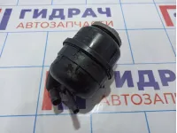 Бачок гидроусилителя Audi A6 (С6) 4F0422373A. Дефект крышки.