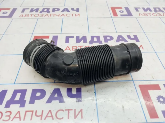 Патрубок воздушного фильтра Audi Q7 (4L) 7L8128684