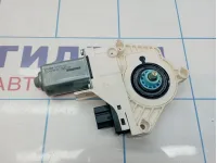 Моторчик стеклоподъемника правый Audi Q7 (4L) 4L0959802B