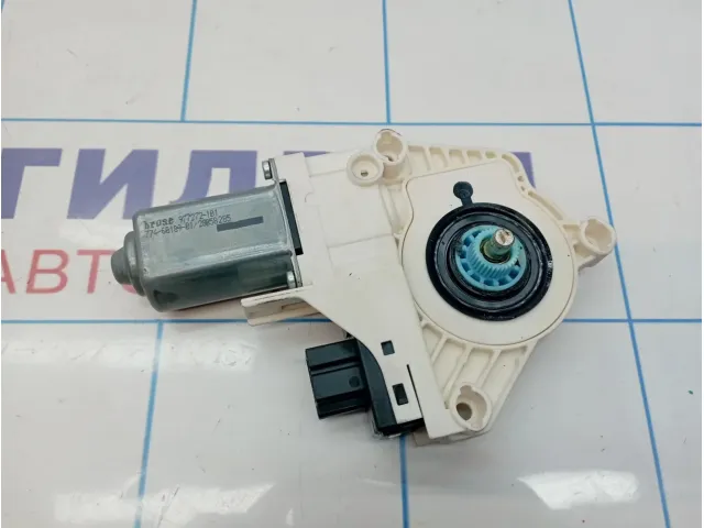 Моторчик стеклоподъемника правый Audi Q7 (4L) 4L0959802B