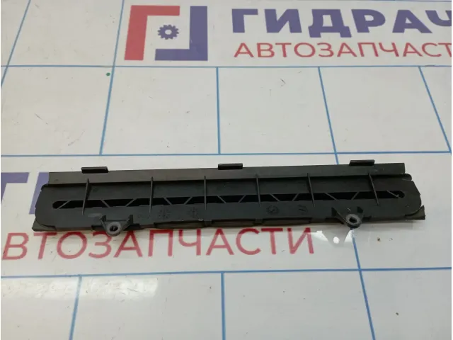 Крышка салонного фильтра Audi Q7 (4L) 7H1819913