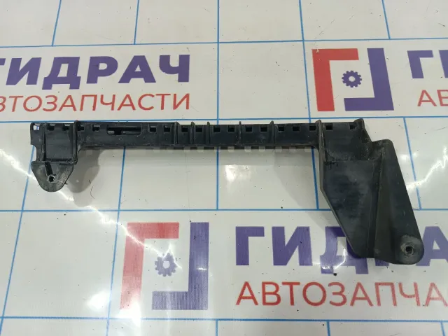 Направляющая стекла двери заднего правого Audi Q7 (4L) 4L0839068