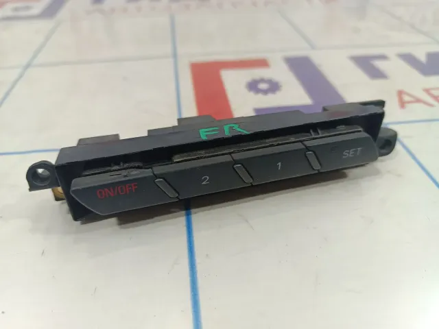 Переключатель регулировки сиденья правый Audi Q7 (4L) 4F2959769A