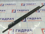 Накладка стекла заднего левого Audi Q7 (4L) 4L0853763A