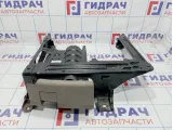 Кронштейн переднего правого сиденья Audi Q7 (4L) 7L0881678G