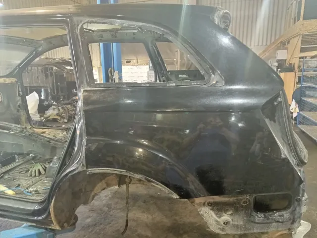 Крыло заднее левое Audi Q7 (4L)