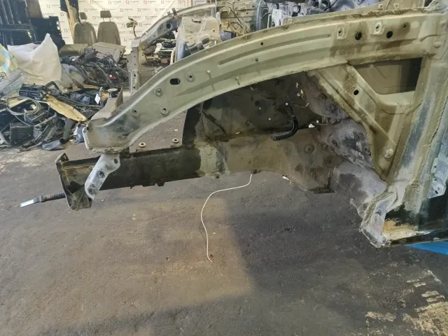 Лонжерон передний левый Audi Q7 (4L)