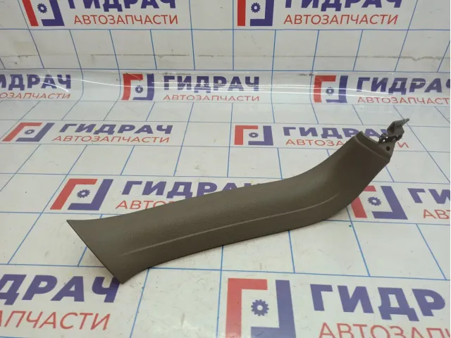 Обшивка двери багажника левая Audi Q7 (4L) 4L0867607