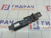 Ответная часть замка багажника Audi Q7 (4L) 4F9827383G
