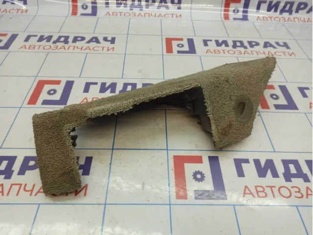 Накладка переднего сиденья правая Audi Q7 (4L) 7L0881328