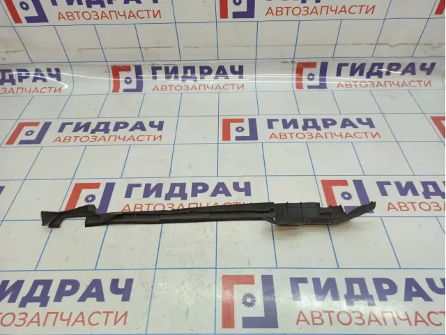 Дефлектор радиатора левый Audi Q7 (4L) 7L0121331B