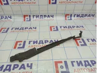 Дефлектор радиатора правый Audi Q7 (4L) 7L0121332B