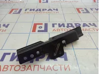 Кронштейн воздушного фильтра левый Audi Q7 (4L) 4L0805697