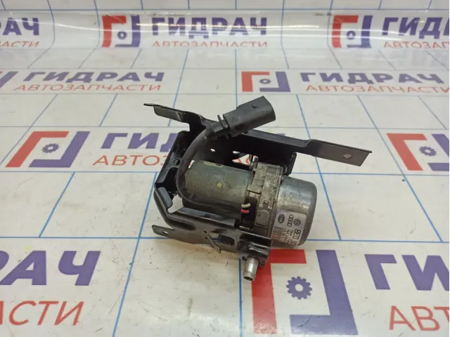 Насос вакуумный Audi Q7 (4L) 8E0927317E