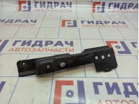 Кронштейн воздушного фильтра правый Audi Q7 (4L) 4L0805698