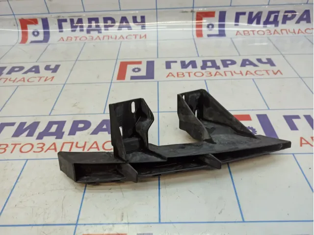 Кронштейн переднего бампера левый Audi Q7 (4L) 4L0807333