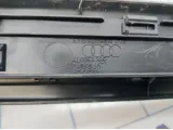 Накладка порога левая внутренняя Audi Q7 (4L) 4L0853369B4PK