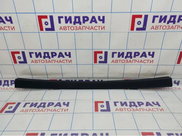 Обшивка двери багажника верхняя Audi Q7 (4L) 4L08676064PK