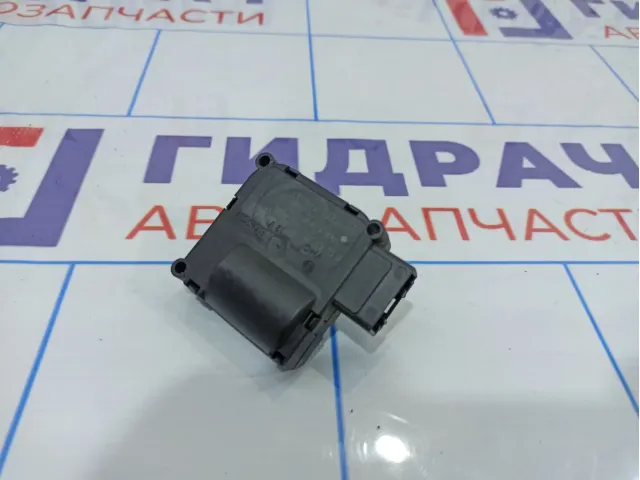 Моторчик заслонки отопителя Audi Q7 (4L) 0132801319