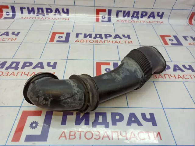 Патрубок воздушного фильтра левый Audi Q7 (4L) 7L6128752B