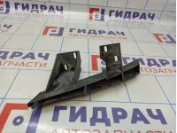 Кронштейн переднего бампера правый Audi Q7 (4L) 4L0807334