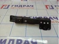 Кронштейн воздушного фильтра правый Audi Q7 (4L) 4L0805698