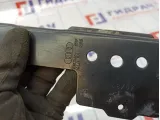 Кронштейн воздушного фильтра правый Audi Q7 (4L) 4L0805698