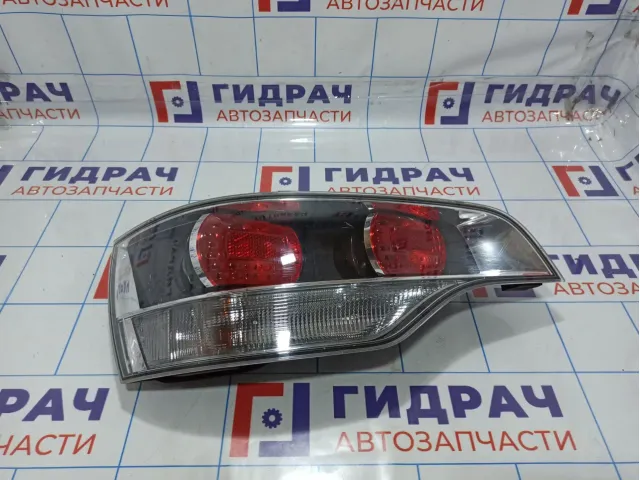Фонарь задний левый Audi Q7 (4L) 4L0052101