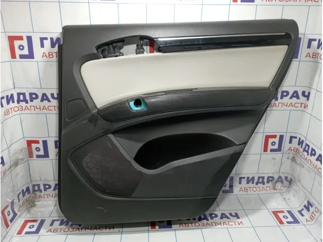 Обшивка двери задней правой Audi Q7 (4L) 4L0867304C