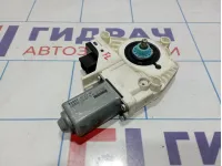 Моторчик стеклоподъемника левый Audi Q7 (4L) 4L0959801B